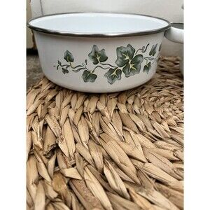 Corelle Corning Callaway Ivy Pattern lincoware Enamel Metal Stew Pot set of 2